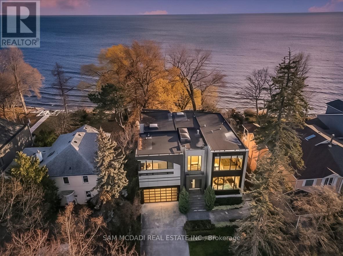 Set along South Etobicoke’s prestigious lakefront corridor